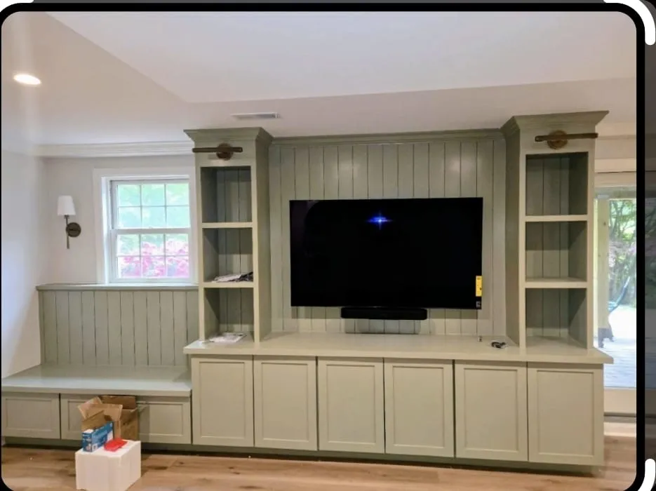 Wood floor sanding and waxing in a Connecticut home